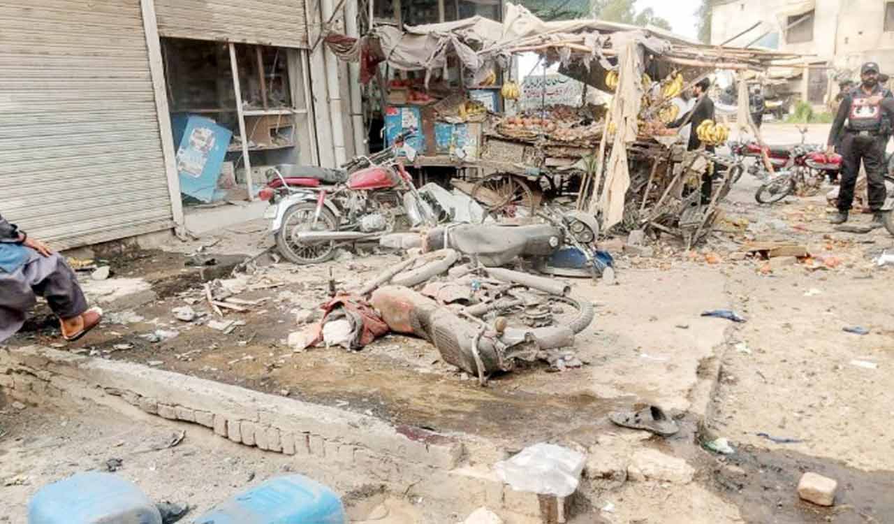 Pakistan: Suicide bombing at wedding kills six