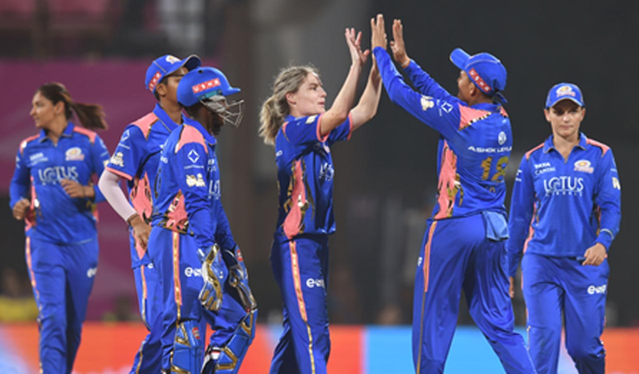 Kerr and Carey star as Mumbai Indians beat Delhi Capitals in WPL 2026