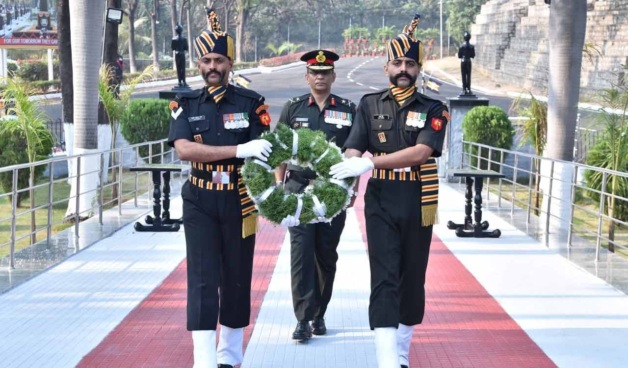 Wreath-laying ceremony marks 78th Indian Army Day in Secunderabad