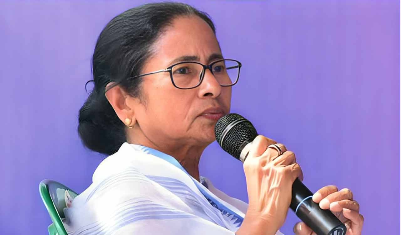 Mamata Banerjee leads protest march in Kolkata against ED action