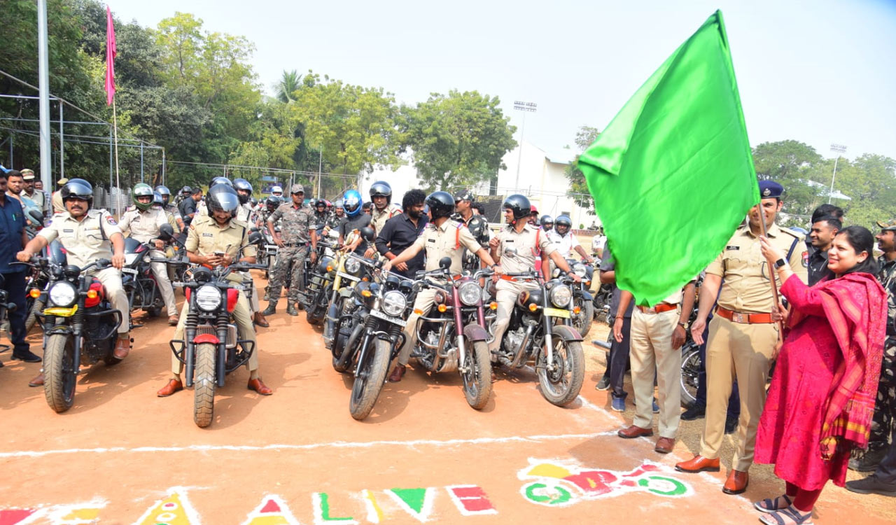 Bike rally held in Karimnagar to spread road safety awareness