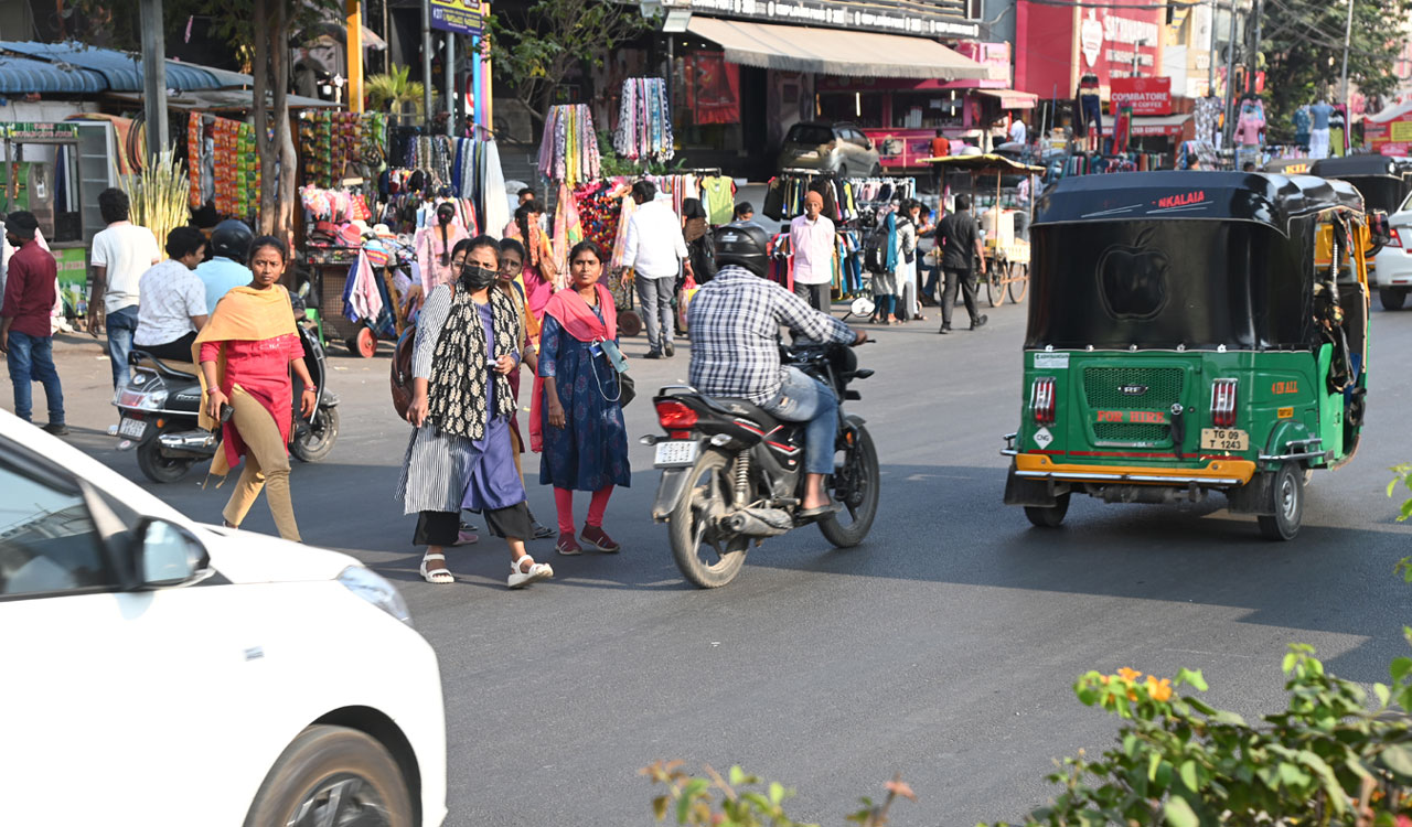 Key Hyderabad junctions lack zebra crossings, pedestrians at risk