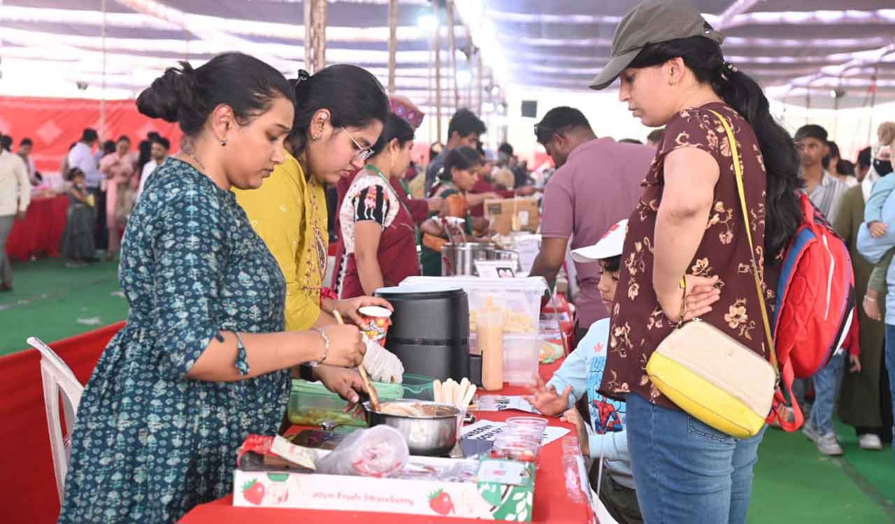 Parade Ground comes alive with giant kites, sweet stalls