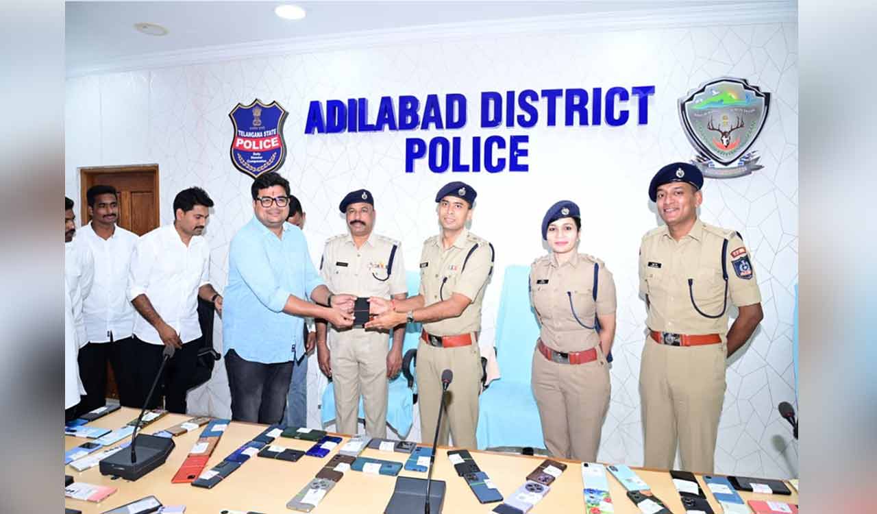 Adilabad police retrieve 200 stolen mobile phones in 40 days, handed over to owners