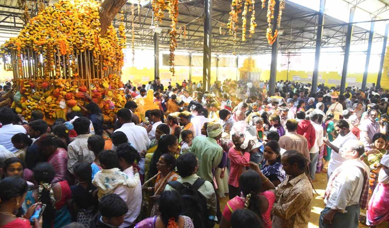 Sri Mallikarjuna Swamy Brahmotsavams begin at Komuravelly with ‘Patnamvaram’