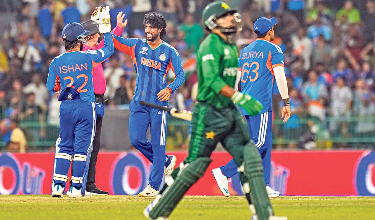 Clinical India subdue Pakistan as Ishan, Bumrah anchor victory