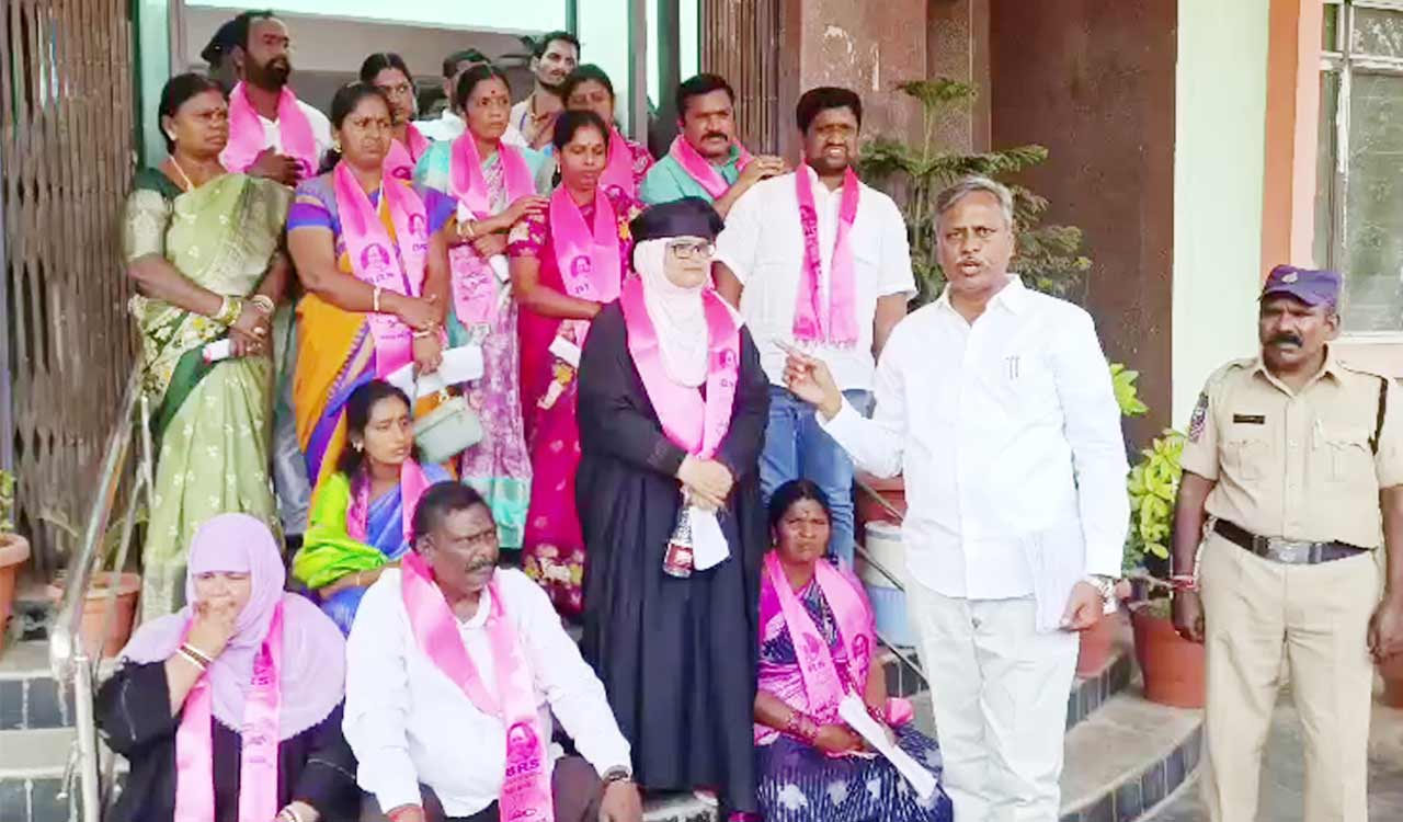 Jangaon chairperson election postponed amid high drama