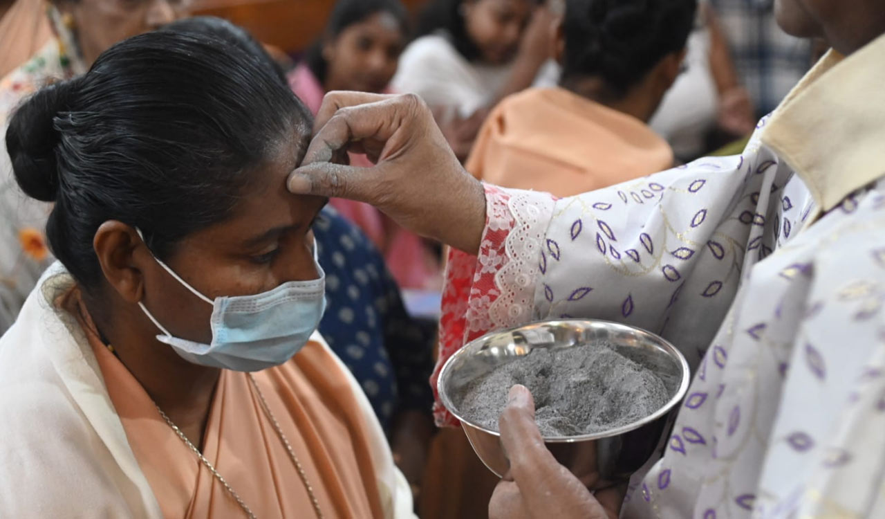 Hyderabad: Christians observe Ash Wednesday with solemn masses