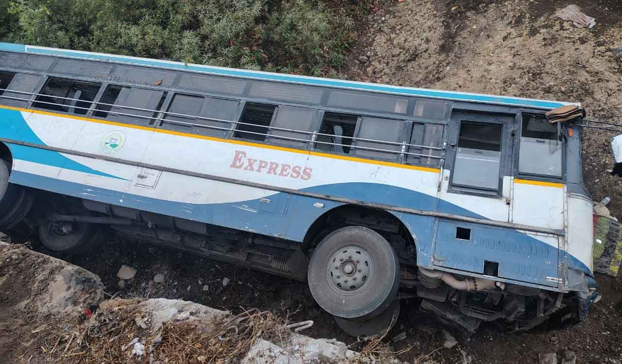Ten injured as TSRTC bus falls off bridge in Utnoor
