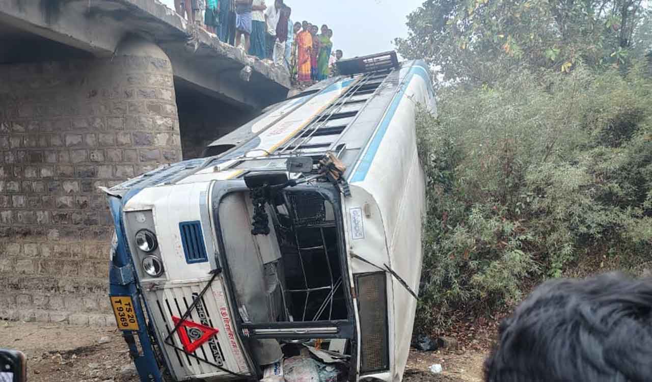 Ten injured as TSRTC bus falls off bridge in Utnoor