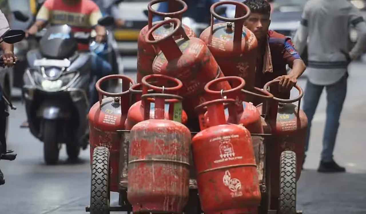 Commercial LPG cylinder prices rise by Rs 49 from Feb 1