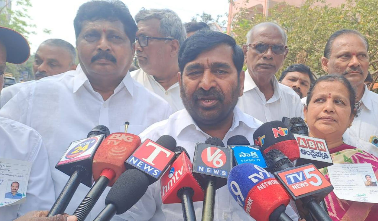 Jagadish Reddy ridicules Congress over phone-tapping claims