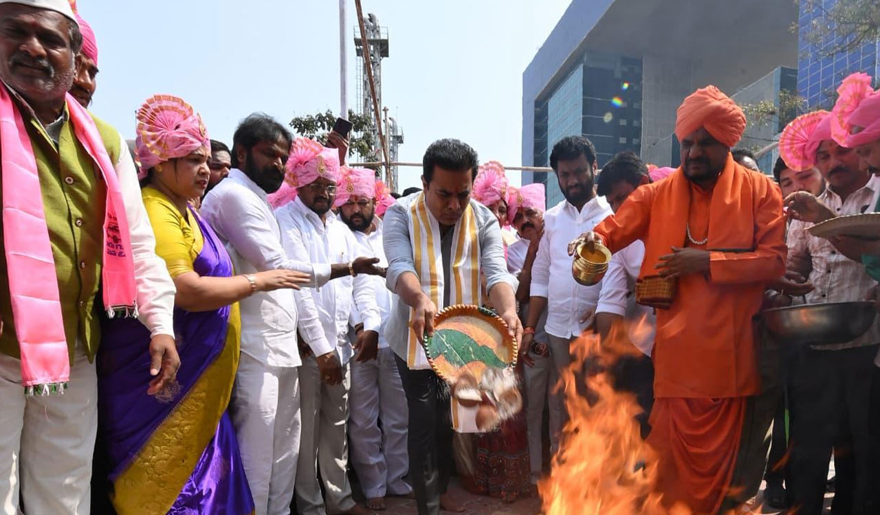 KTR says Congress resorting to anarchy to usurp power in hung municipalities