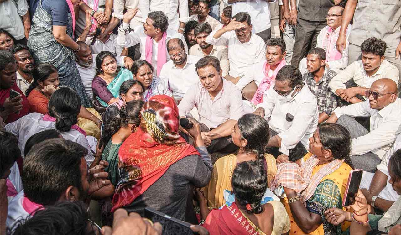 KTR assures Khammam oustees of legal fight, reconstruction after BRS returns to power