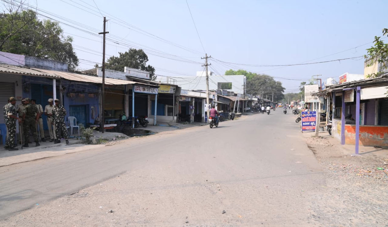 Bandh observed in Kyathanpalli; heavy police deployment at Balka Suman’s residence