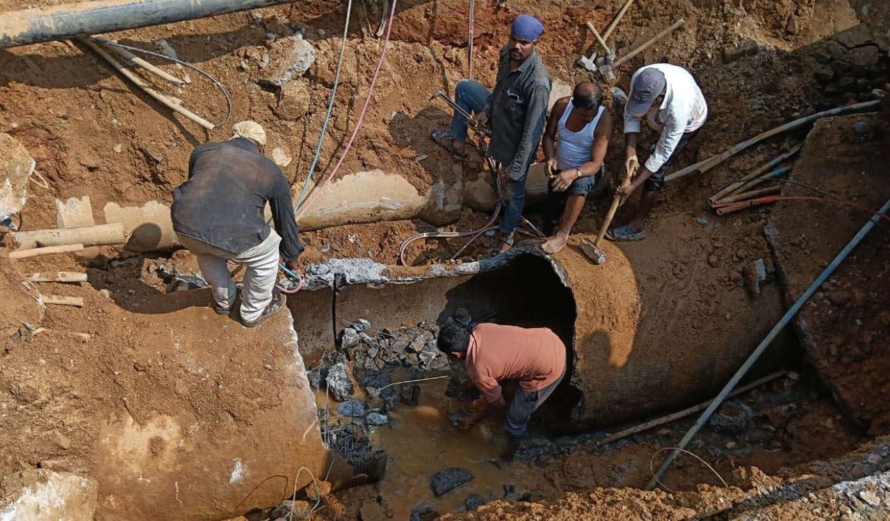 Manjeera Pipeline Burst: Water restored in Manikonda within 24 Hours