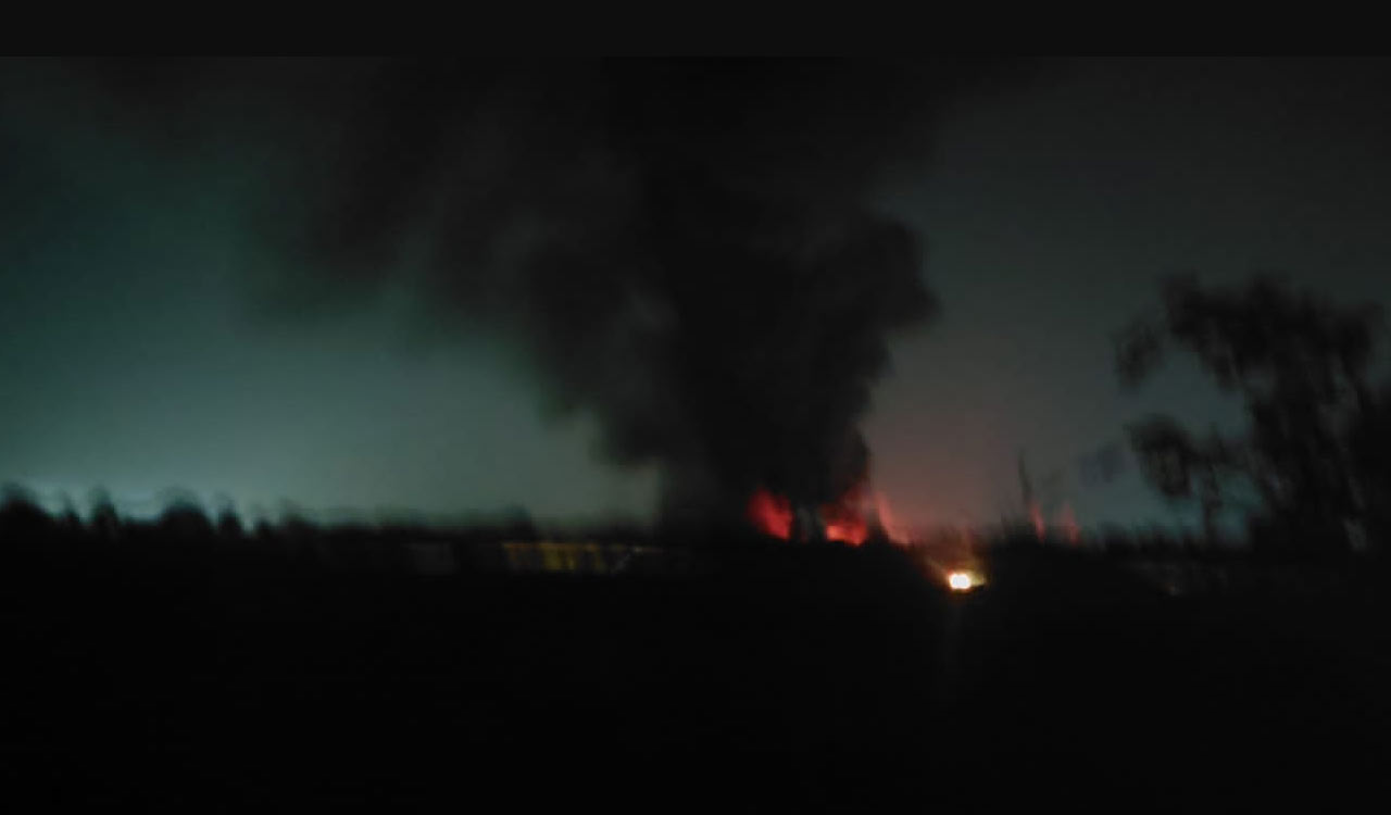 Nalgonda: Tremors in Yellagiri following chemical factory explosion