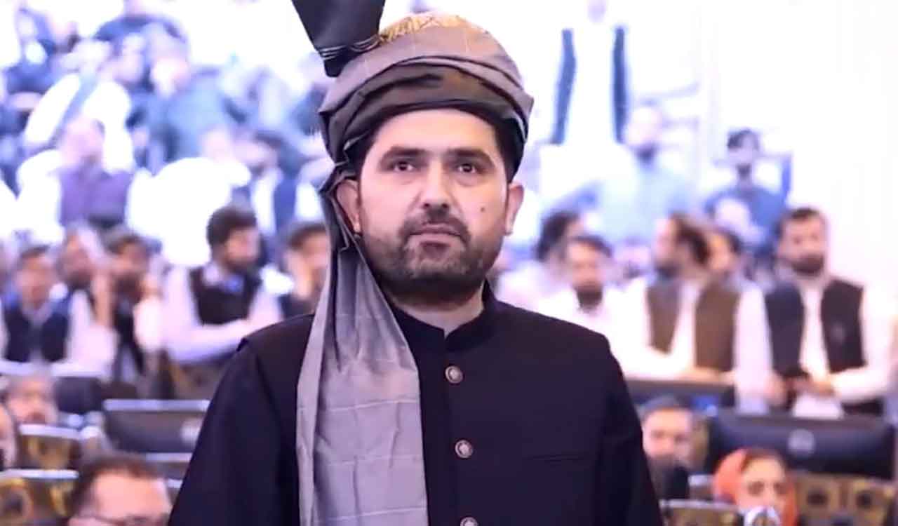 Pak Defence Minister Khawaja Asif warns KP CM over ‘Release Imran Khan Force’