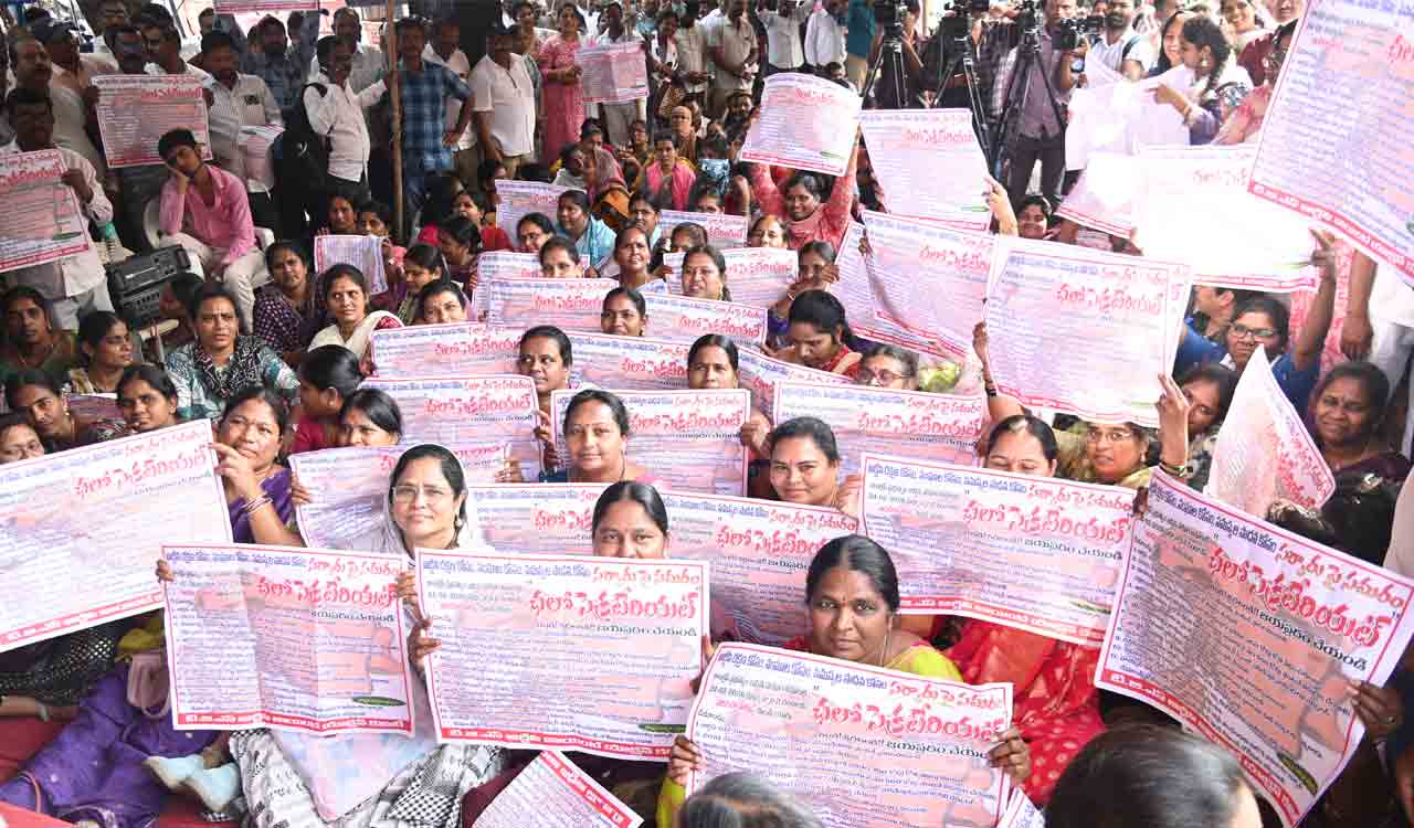 Telangana RTC workers stage peaceful ‘Chalo Secretariat’ protest in Hyderabad