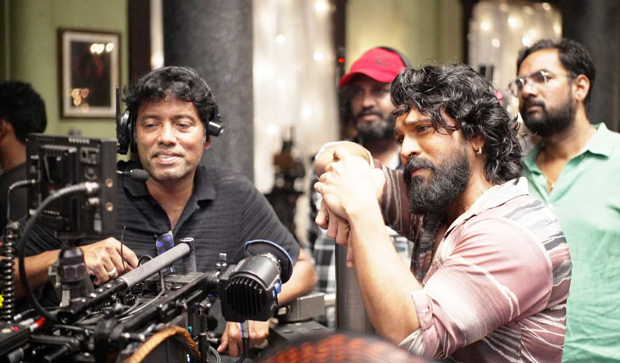 Ram Charan calls Rathnavelu’s vision ‘magic’ on Peddi sets