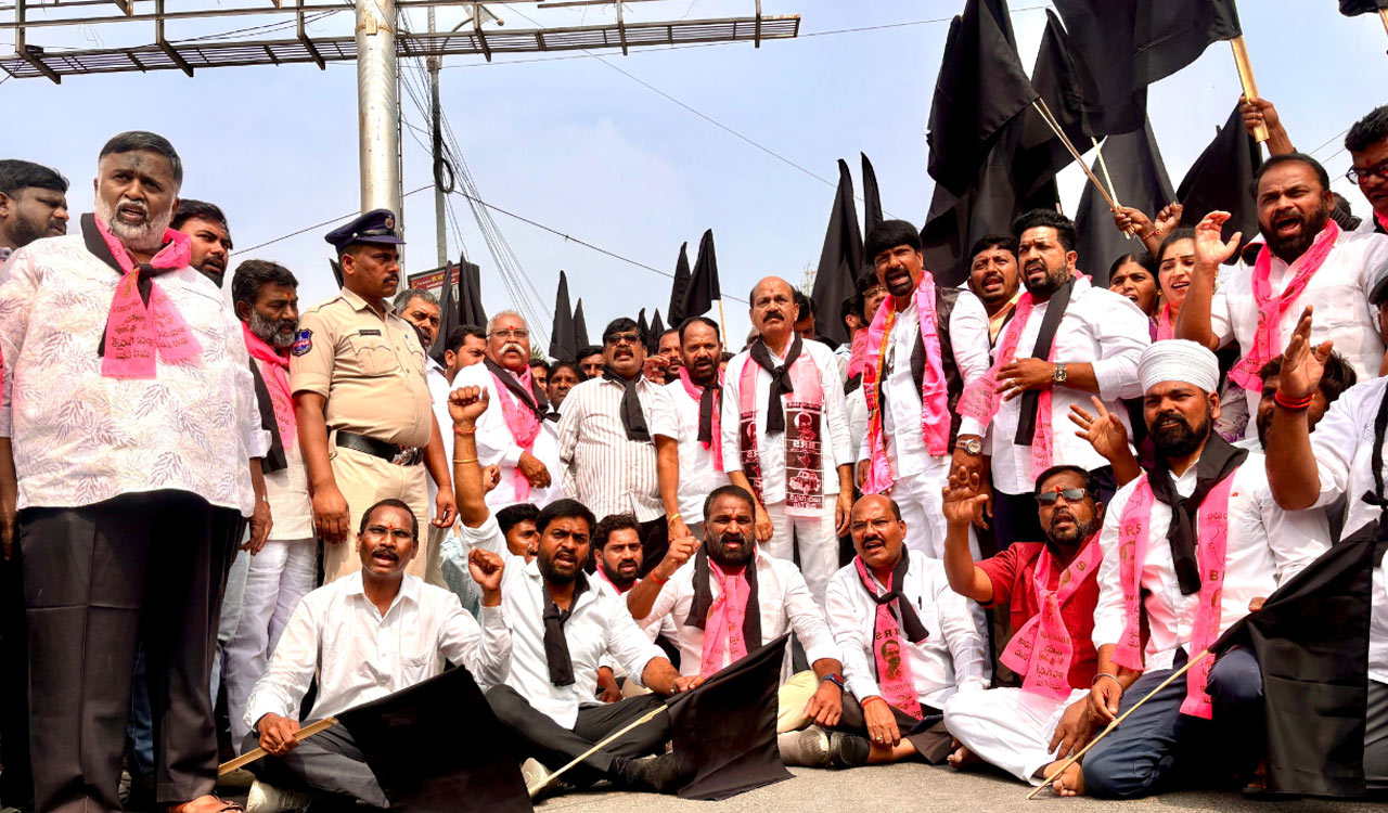 BRS protests SIT notice to KCR: Black day in Telangana history, says Chintha Prabhakar