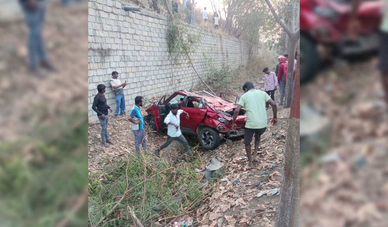 Two killed, four injured as car jumps off ORR in Sangareddy
