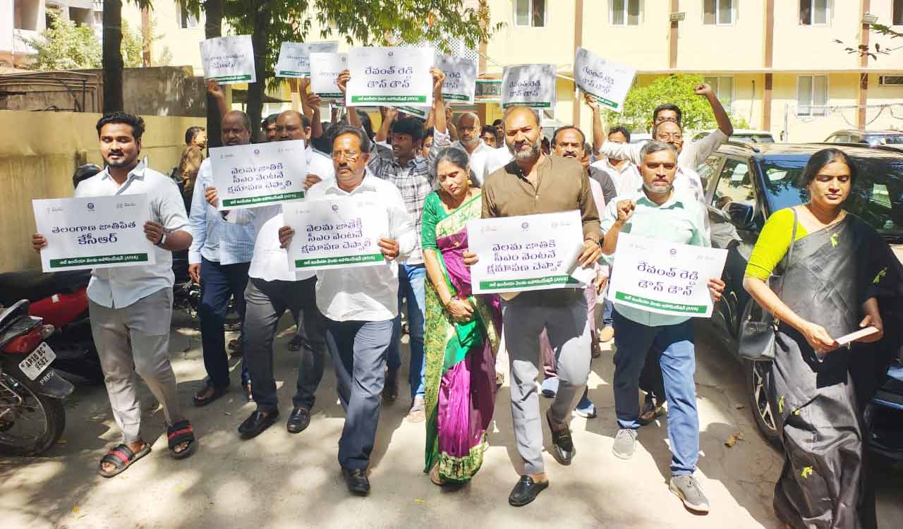 Velama community demands apology from Revanth Reddy