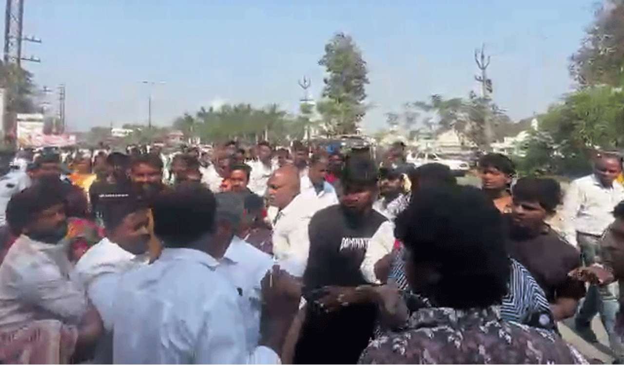 Tension in Edulapuram, other places in Khammam as Congress workers clash with opposition