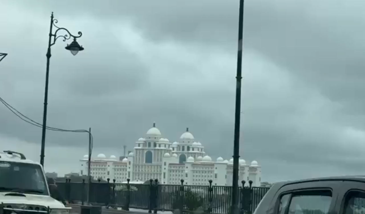 Rain to persist: Afternoon showers likely as unseasonal rains clear by night