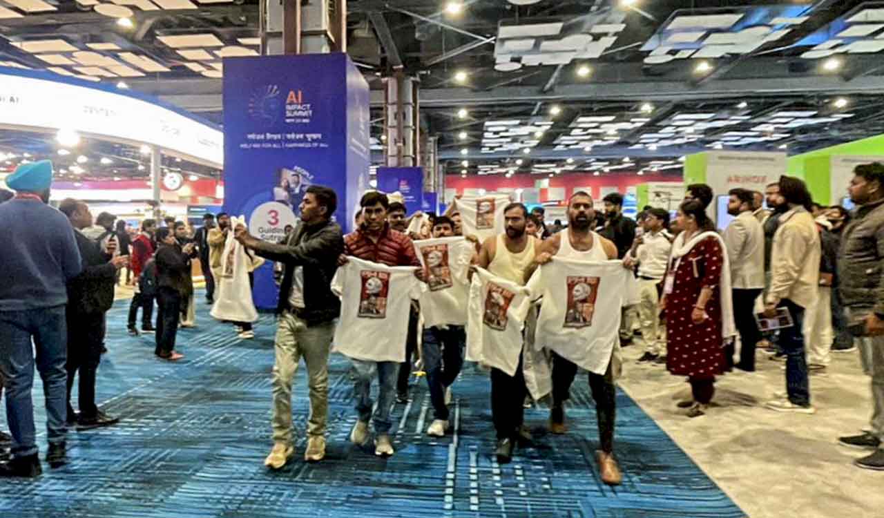 Youth Congress ‘shirtless protest’ mars AI summit; 4 arrested