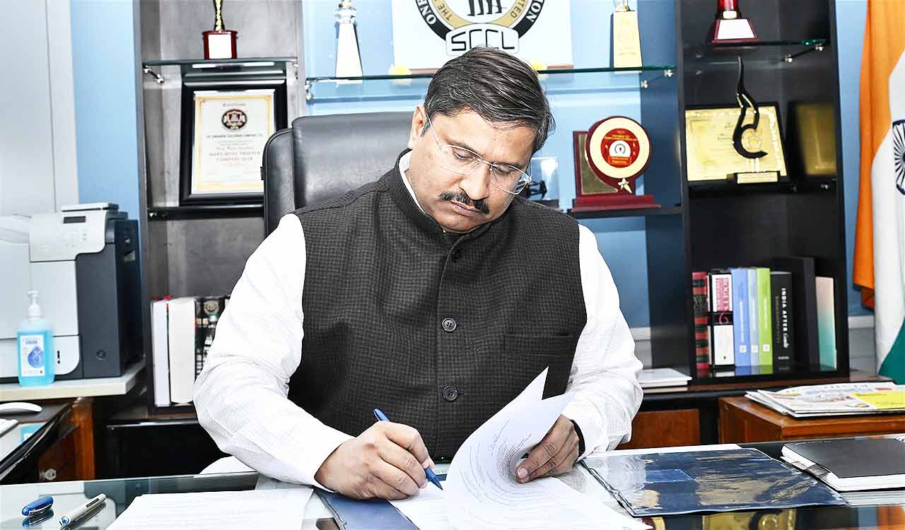 Jyothi Buddha Prakash assumes charge as Singareni CMD