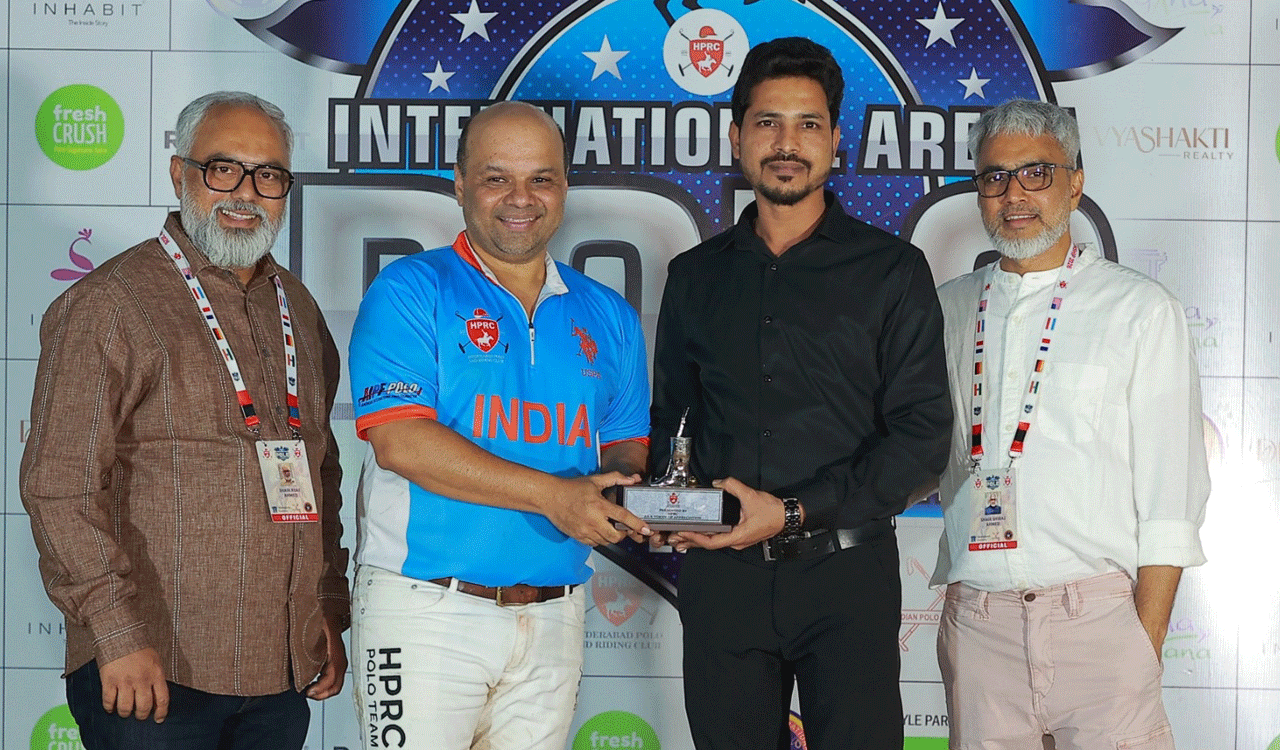 Mohd Waheeduddin wins best photographer award in Hyderabad