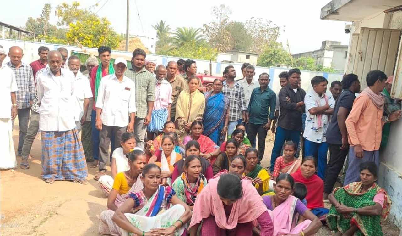 Tribals stage sit-in alleging illegal detention by forest officials in Mancherial