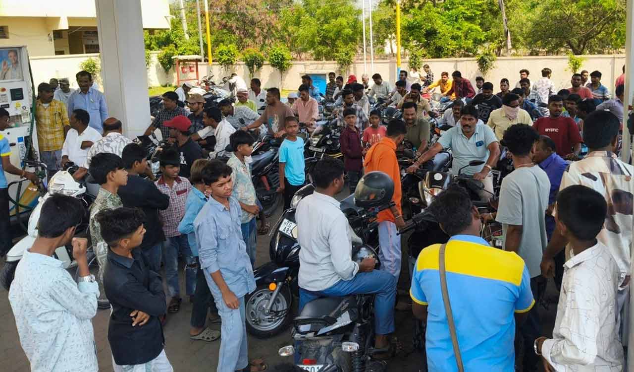 Long queues formed at fuel filling stations across erstwhile Adilabad district