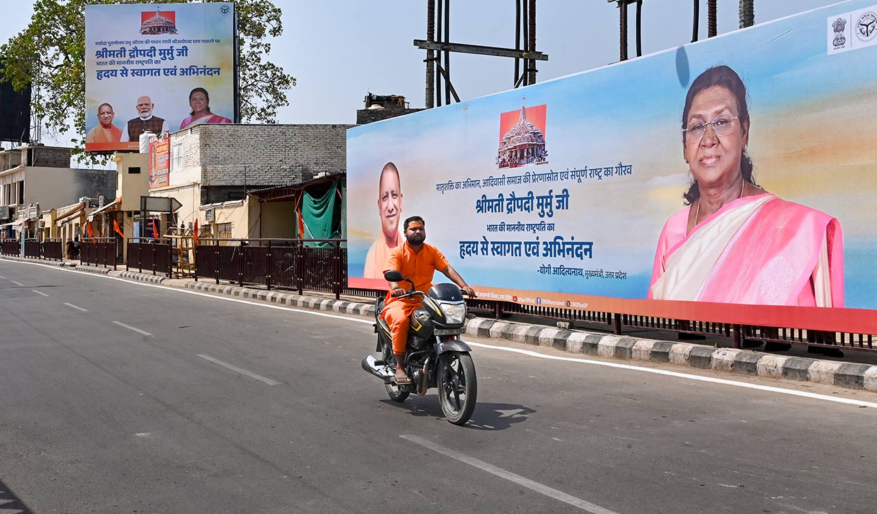President Murmu visits Ram temple in Ayodhya