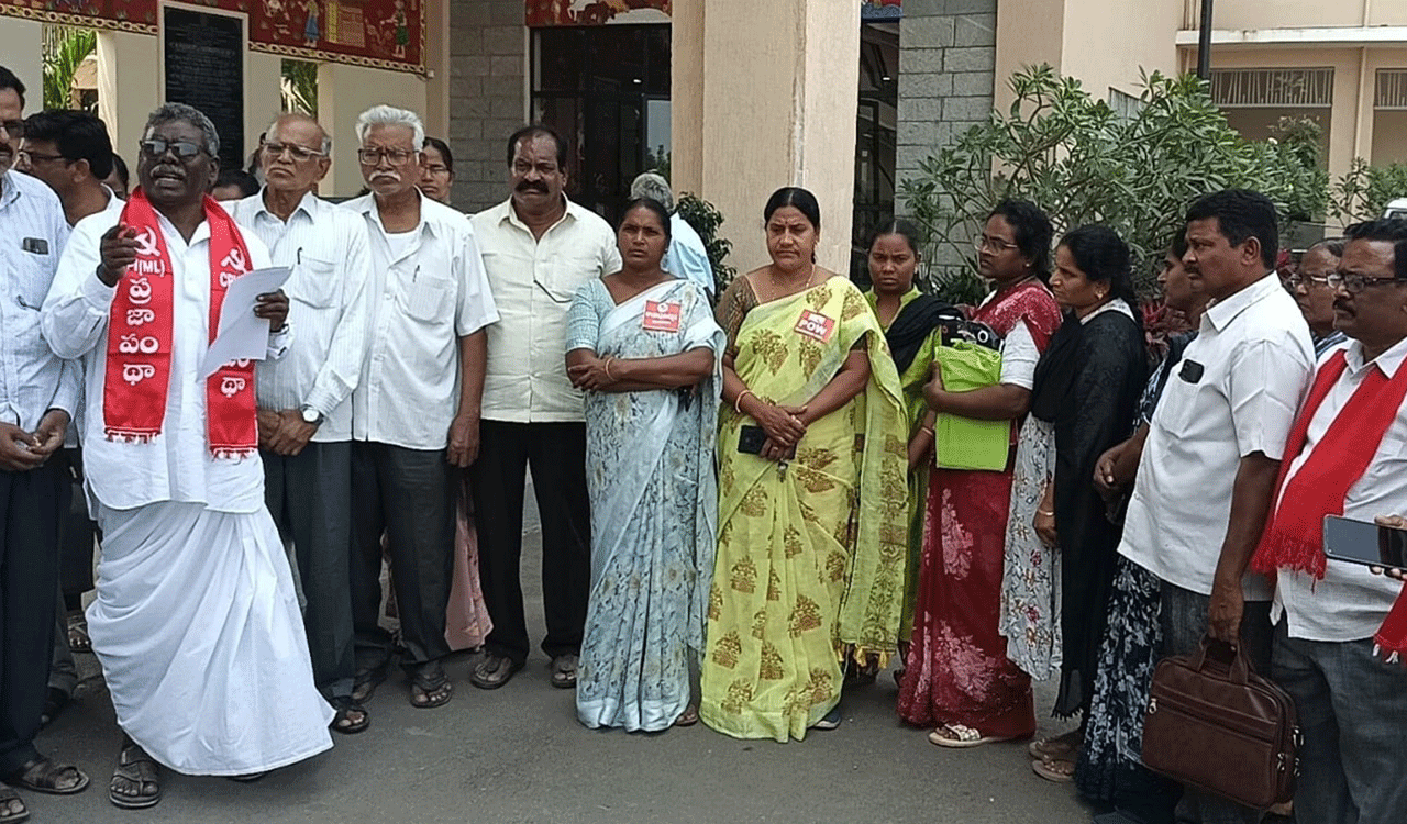 Ex-MLA Gummadi Narasaiah demands justice for Velugumatla displaced families