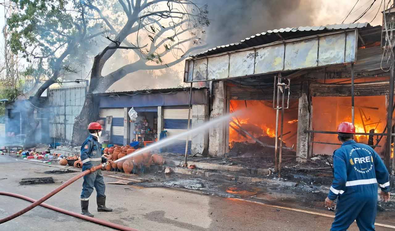Major fire breaks out at sofa-making unit on Falaknuma road