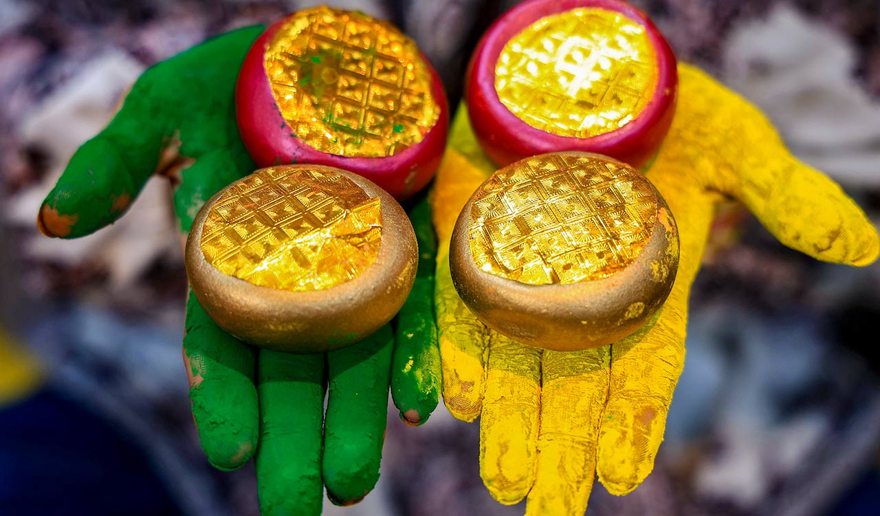 ‘Gulal Gota’: Jaipur’s royal Holi tradition goes global after social media publicity