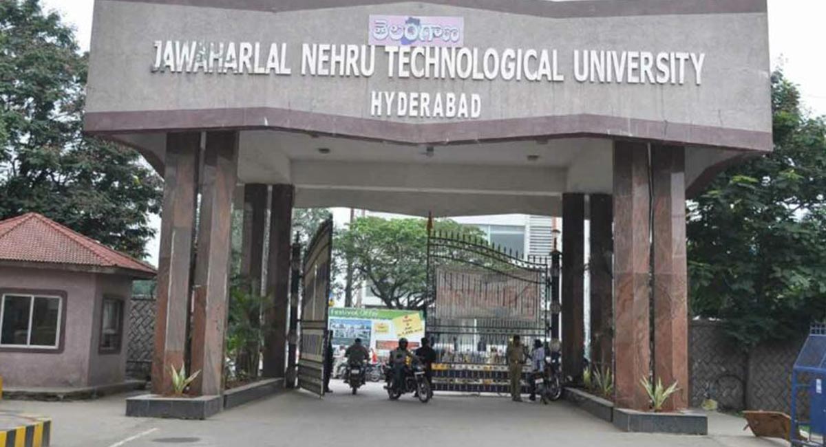 JNTU-Hyderabad BPharmacy students protest over detention issue