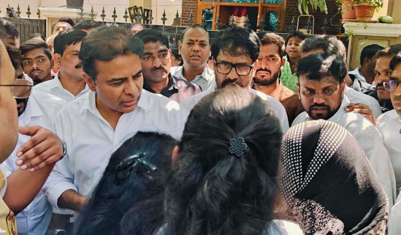 KTR leads Musi Dandi March against Gandhi Sarovar project, vows support to displaced residents