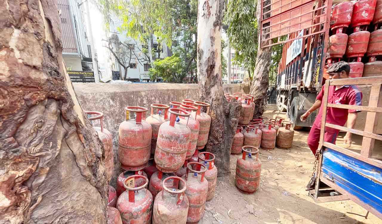 LPG shortage casts shadow on wedding catering in Hyderabad