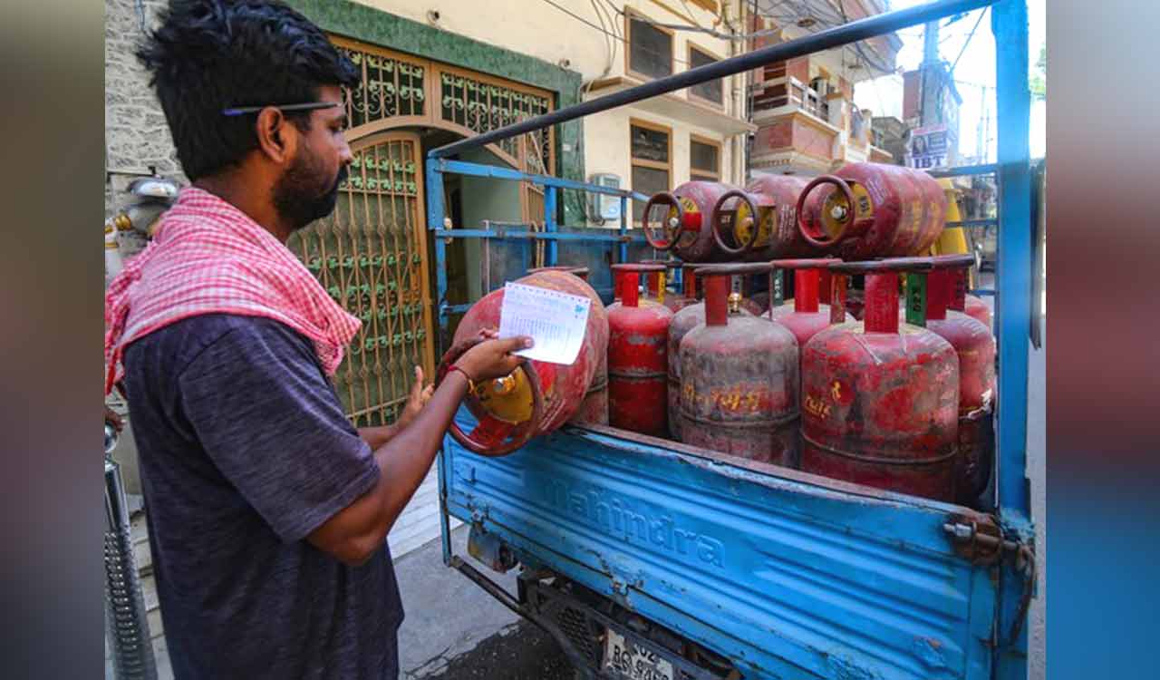 LPG crisis: Bihar steps up raids, arrests 21 in crackdown