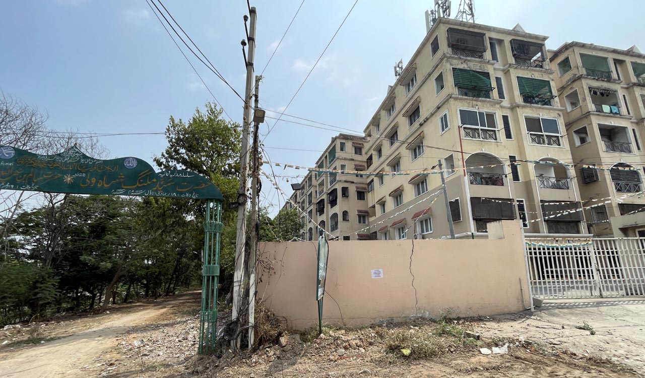 Madhu Park Ridge residents oppose land acquisition for Gandhi Sarovar Project