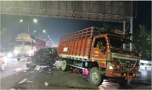 Former MLA Maganti Gopinath’s daughters injured in ORR accident