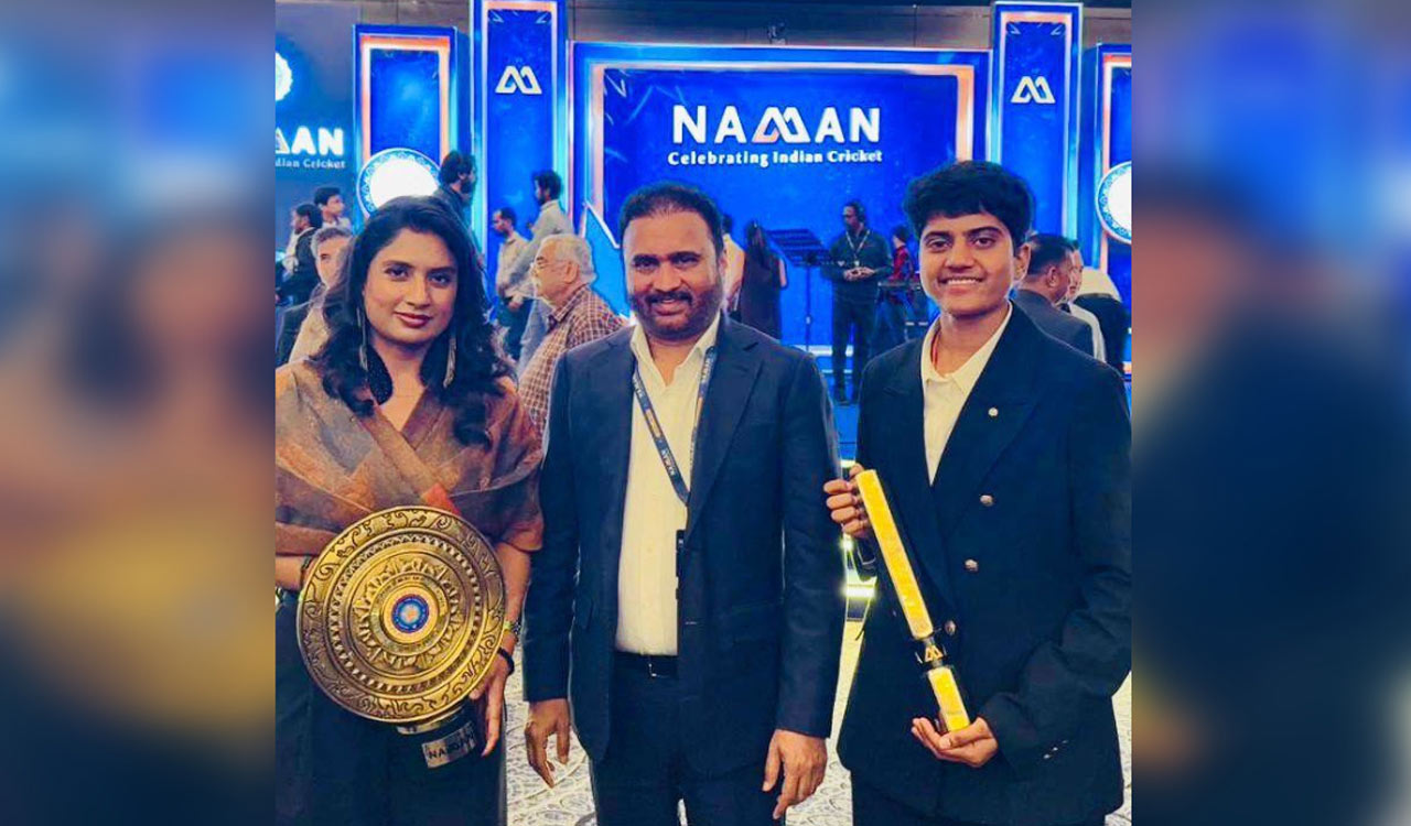 Mithali Raj honoured with Lifetime Achievement at BCCI Awards