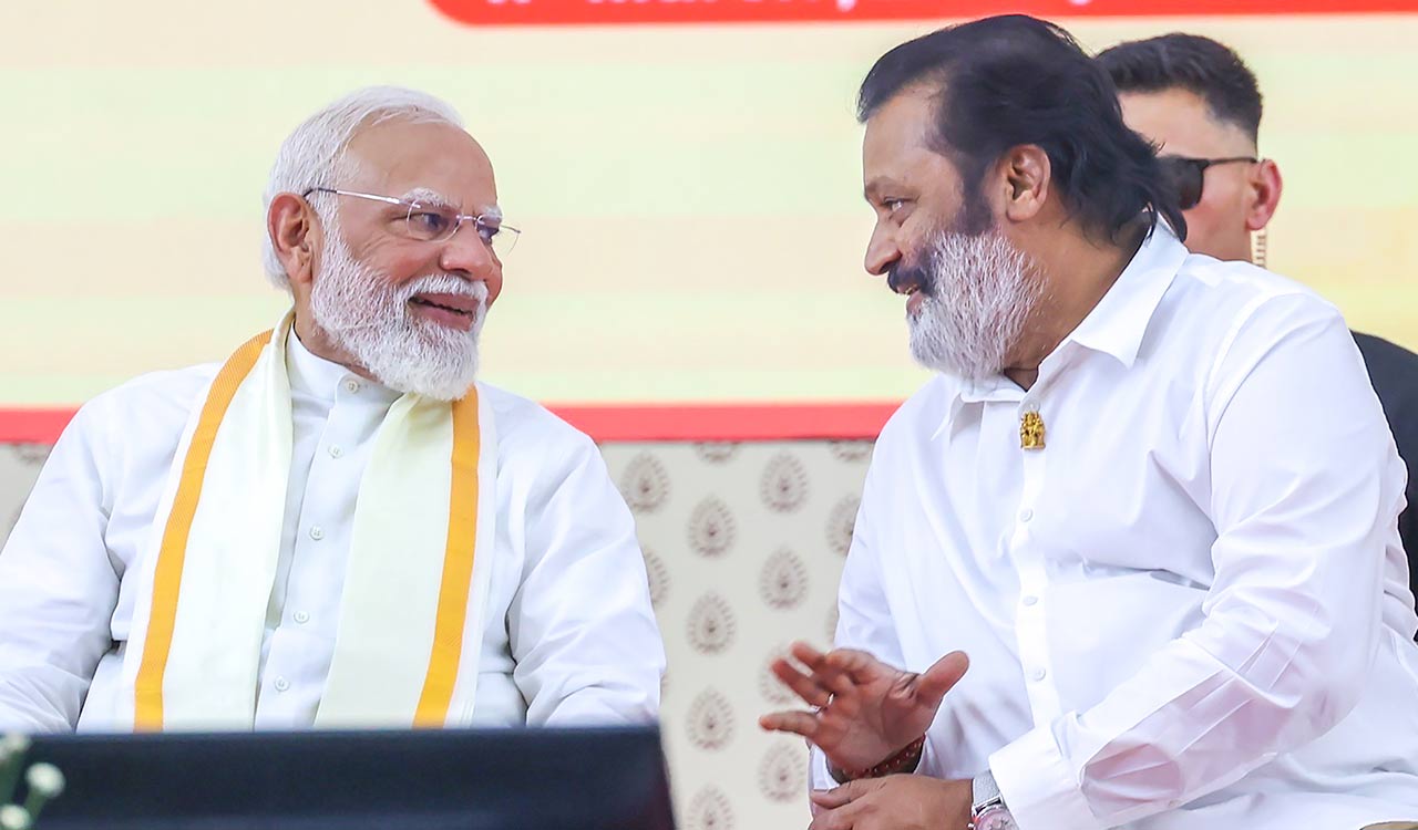 Suresh Gopi denies controversy over exclusion of Kerala PWD Minister from PM event in Kochi
