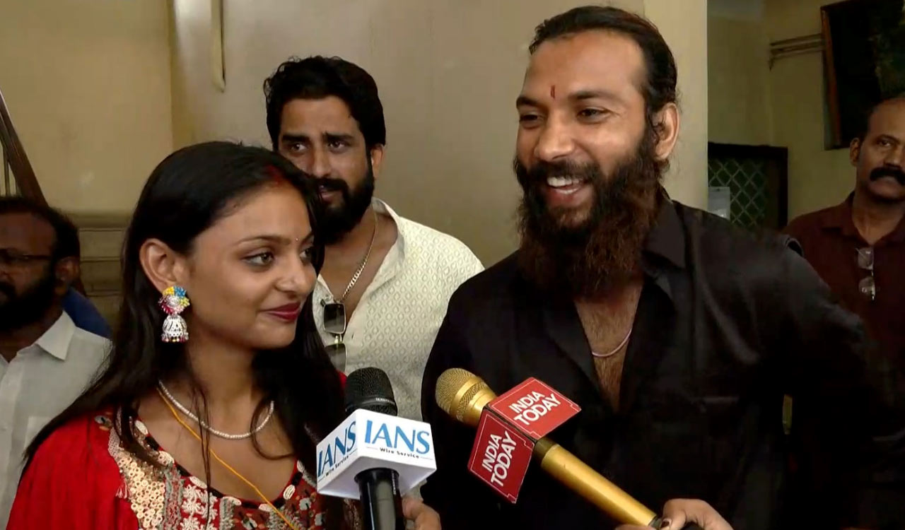 Kumbh Mela’s viral sensation Monalisa dismisses ‘love jihad’ claims