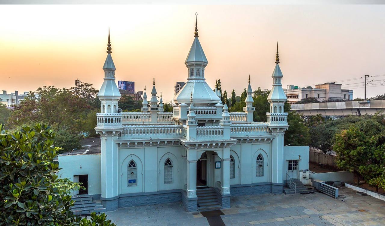 Andhra govt releases Rs 45 crore honoraria for Imams, mouzans