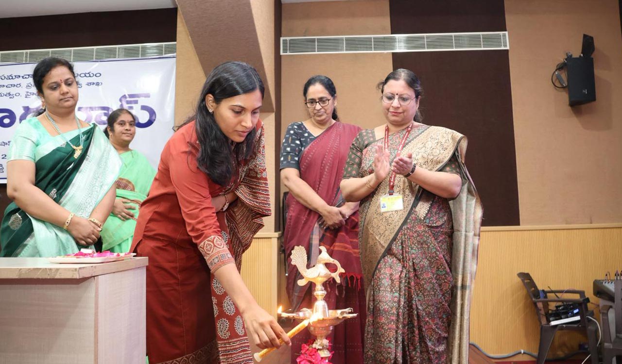 PIB official highlights role of fact-checking, AI tools at Vartalap workshop