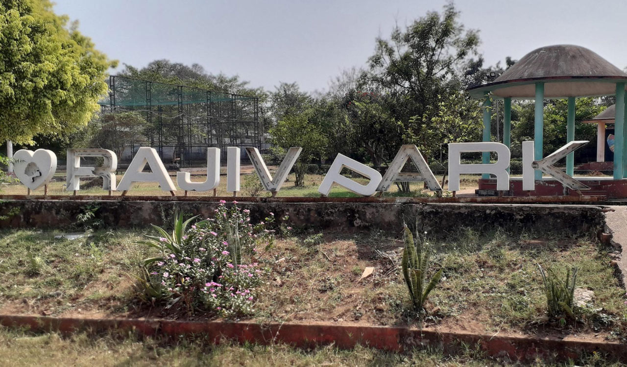 Municipal parks in Kothagudem in a bad state, residents demand proper upkeep